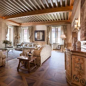 https://appartement-dexception-annecy-centre-historique.hotels-rhonealpes.com